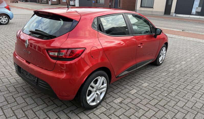 
								Renault Clio benzine bwj.2018 vol									