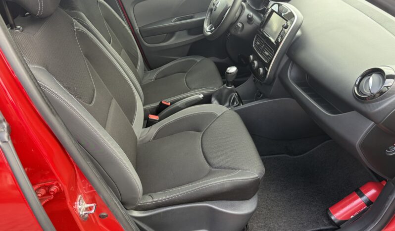 
								Renault Clio benzine bwj.2018 vol									