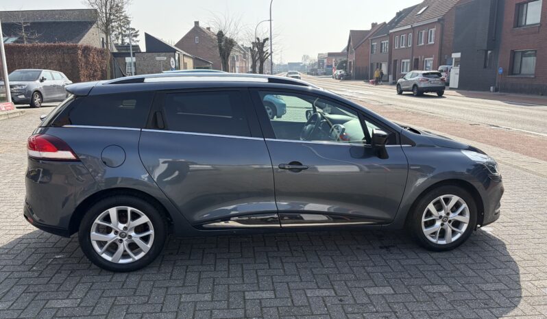 
								Renault Clio benzine bwj.2020 1e eigenaar vol									