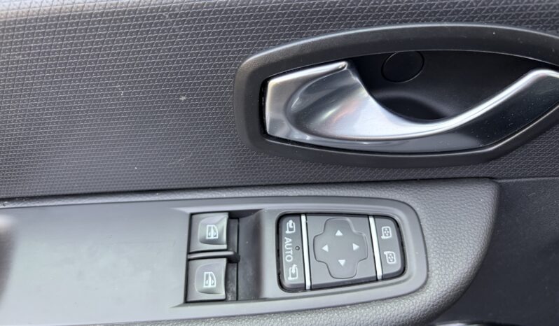 
								Renault Clio benzine bwj.2020 1e eigenaar vol									