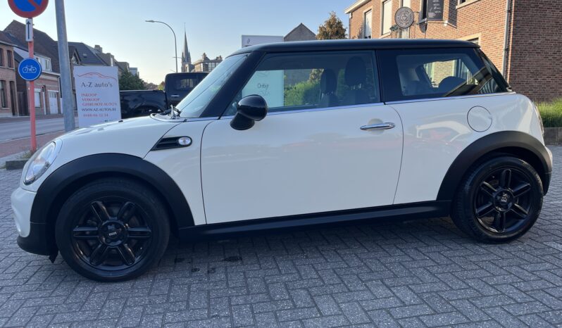 
								Mini Cooper 1.6 benzine 1e Eigenaar vol									