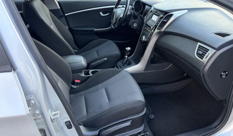 
								Hyundai i30 benzine 1e eigenaar vol									